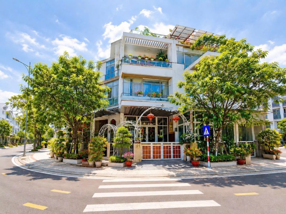 BIỆT THỰ GÓC 2 MẶT TIỀN – KDC JAMONA GOLDEN SILK Compound ven sông – An ninh 24/7 – Đẳng cấp sống resort