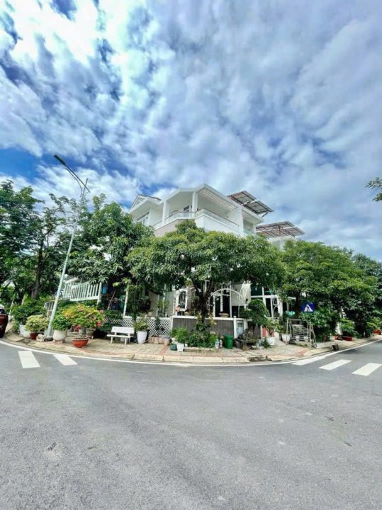 BIỆT THỰ GÓC 2 MẶT TIỀN – KDC JAMONA GOLDEN SILK Compound ven sông – An ninh 24/7 – Đẳng cấp sống resort