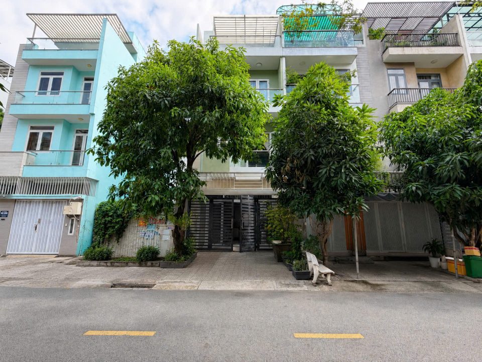 NHÀ PHỐ ĐẸP FULL NỘI THẤT – JAMONA CITY, ĐƯỜNG SỐ 1 Chỉ xách vali vào ở – Không cần sửa chữa!
