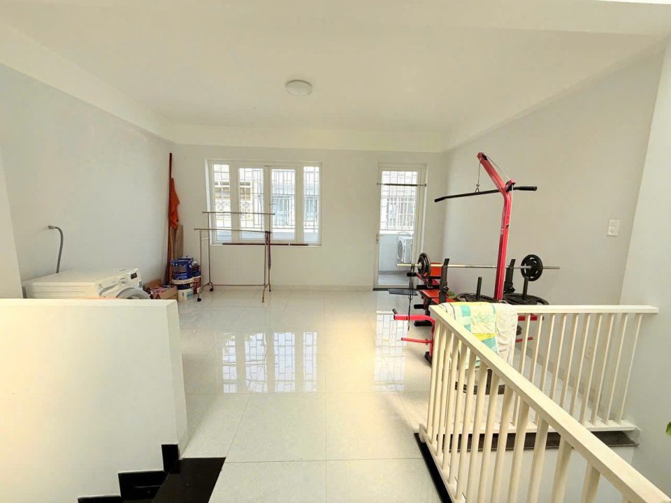NHÀ PHỐ ĐẸP FULL NỘI THẤT – JAMONA CITY, ĐƯỜNG SỐ 1 Chỉ xách vali vào ở – Không cần sửa chữa!