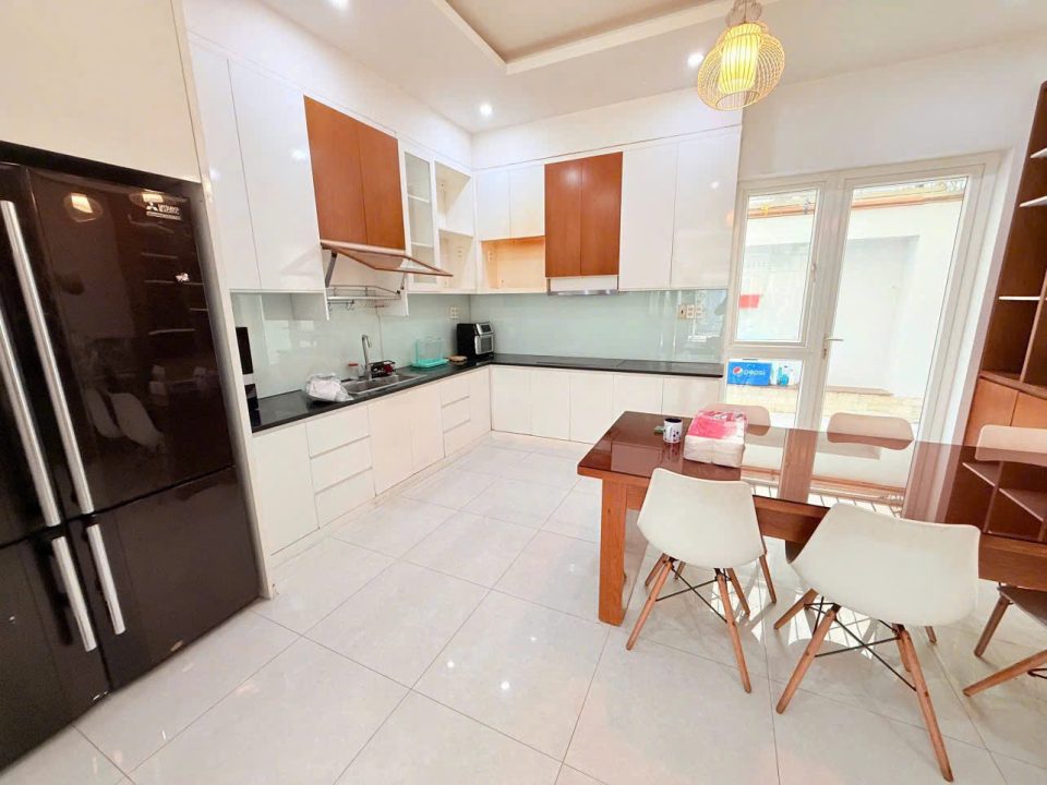 NHÀ PHỐ ĐẸP FULL NỘI THẤT – JAMONA CITY, ĐƯỜNG SỐ 1 Chỉ xách vali vào ở – Không cần sửa chữa!