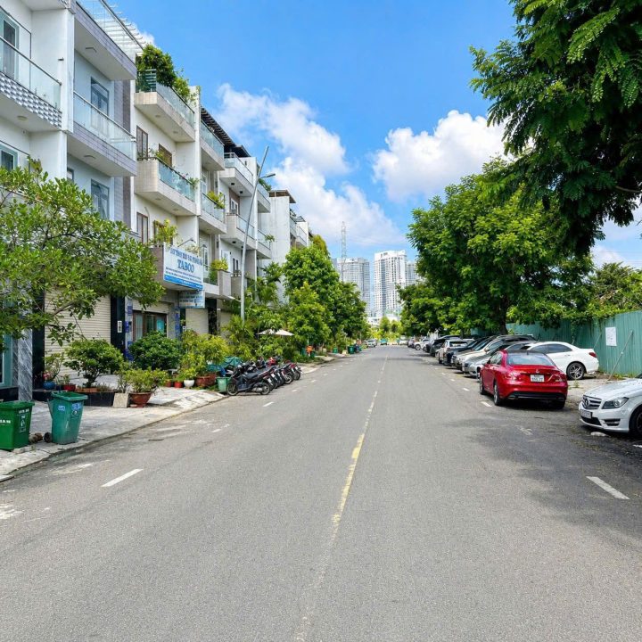 NHÀ PHỐ MẶT TIỀN ĐƯỜNG 20M – JAMONA CITY – FULL NỘI THẤT CAO CẤP – THANG MÁY RIÊNG – VỊ TRÍ ĐẸP
