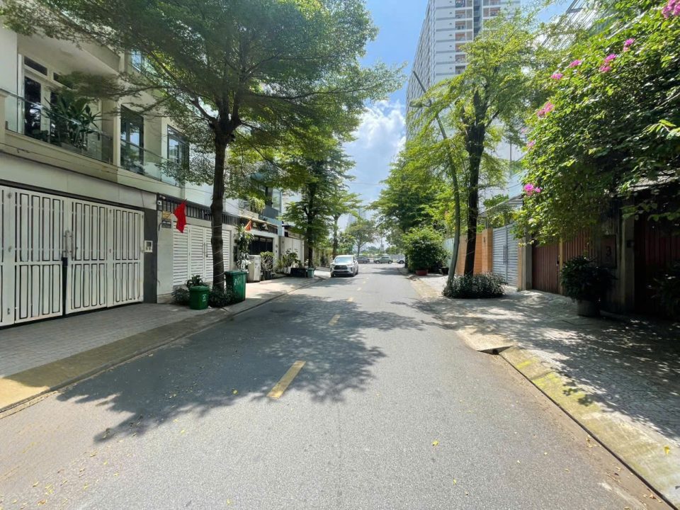 HÀNG HIẾM – BÁN NHANH NHÀ PHỐ TRỤC ĐƯỜNG CHÍNH JAMONA CITY