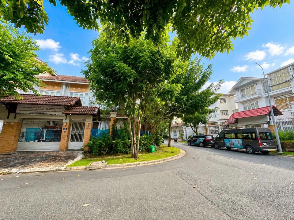 🏡 BIỆT THỰ KDC NAM PHÚ – QUẬN 7 . DT : 12x24m (288m²) | GIÁ 45 TỶ