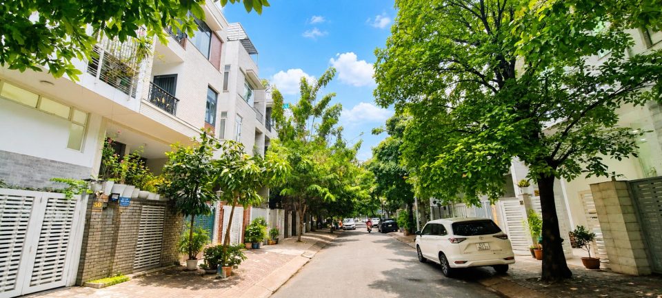 Bán Nhà Phố -Phú Mỹ Vạn Phát Hưng | 6x21m | Thang Máy | Full Nội Thất | 25 Tỷ