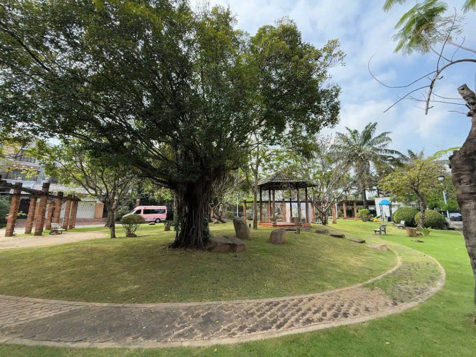 BÁN NHÀ THÔ BIỆT THỰ 600M2 SÂN VƯỜN, CÓ HỒ BƠI – NAM PHÚ VILLAS, QUẬN 7