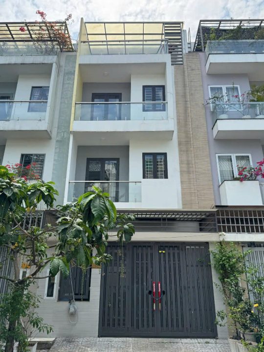Bán Nhà Phố Jamona City Quận 7 – View Công Viên – Full Nội Thất – Giá Chỉ 14.2 Tỷ
