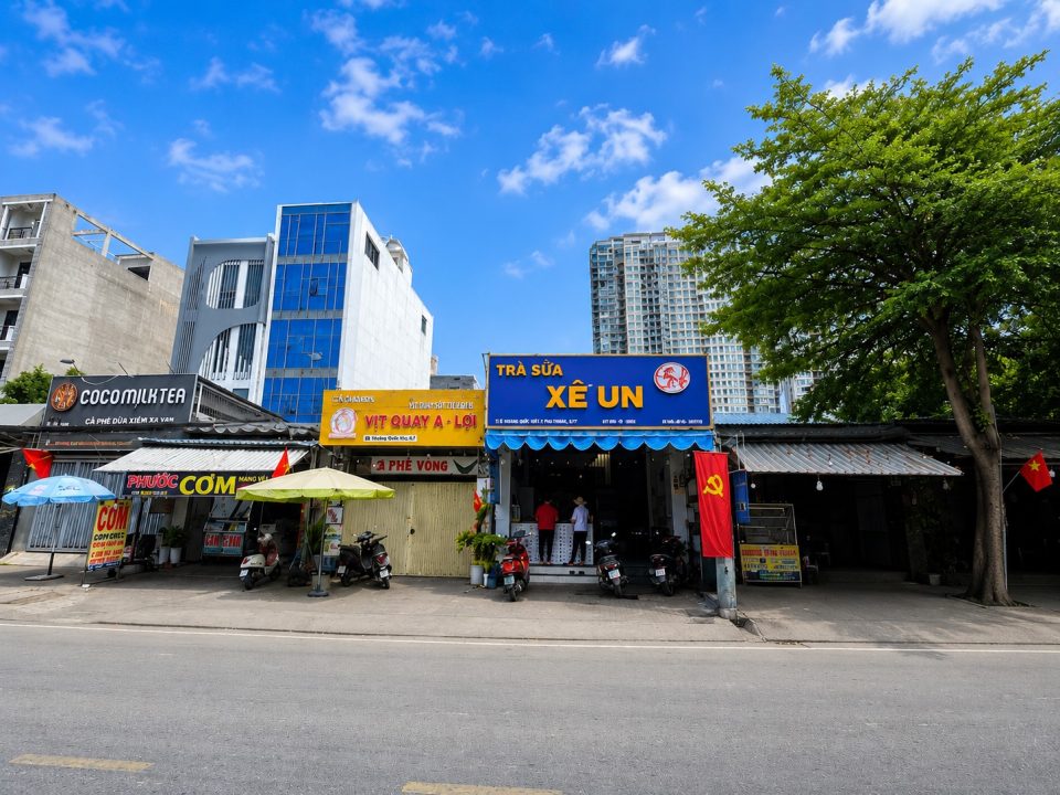 Bán Nhà MT Hoàng Quốc Việt – DT 5×24.5m (124m2) – Giá 17.5 Tỷ