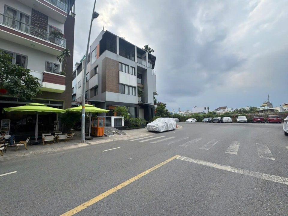 Bán nhà phố mặt tiền Đường D4 KDC Jamona City Q7 – Tích hợp thang máy – Sổ hồng hoàn công – 19 Tỷ