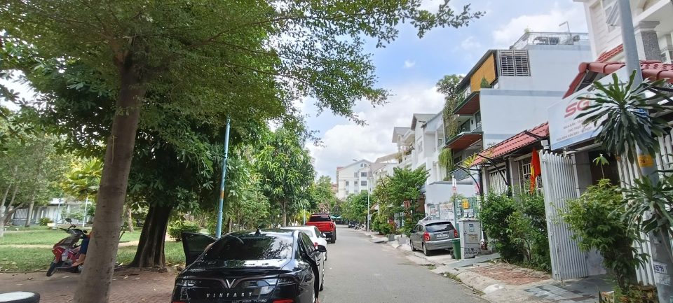 Bán Biệt Thự KDC Nam Long Trần Trọng Cung – View Công Viên – Thiết Kế 13 CHDV Cho Thuê – Giá Bán 28 Tỷ