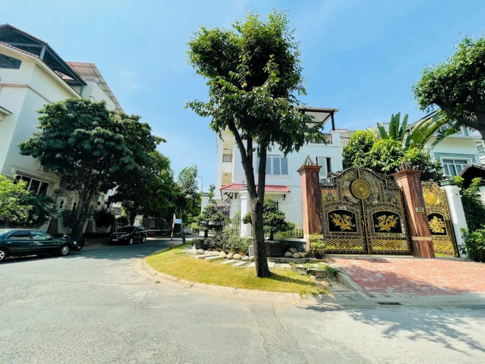 Căn Góc Cực Hiếm Khu Nam Phú Villas – DT 12x21m 252m2 – Giá 56 Tỷ TL