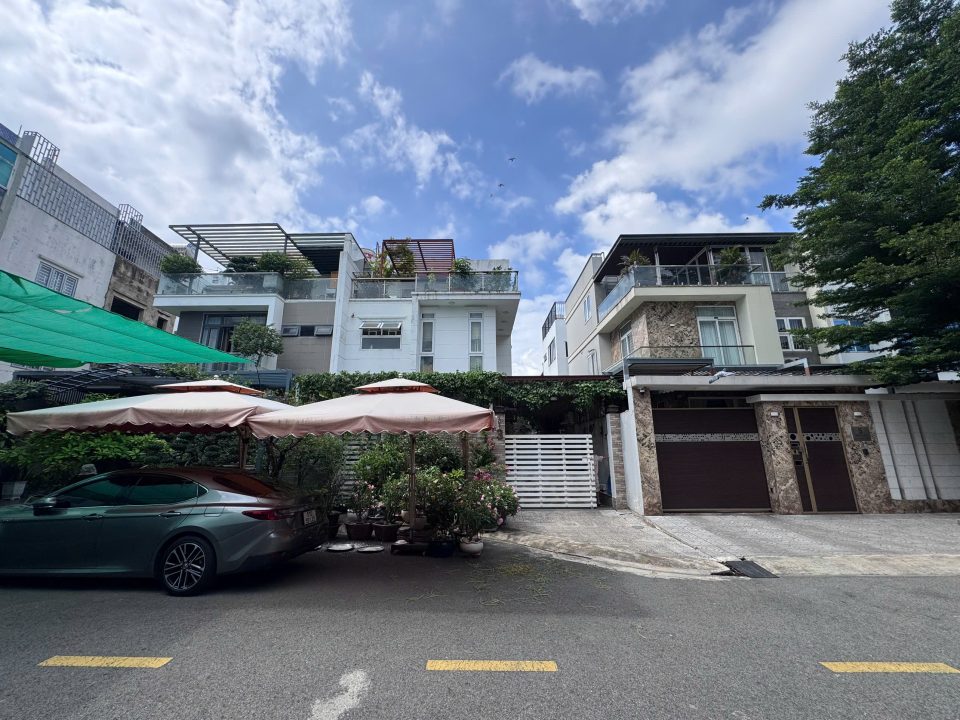 Biệt Thự KDC Jamona City Quận 7 – Full Nội Thất – Giá 23 Tỷ