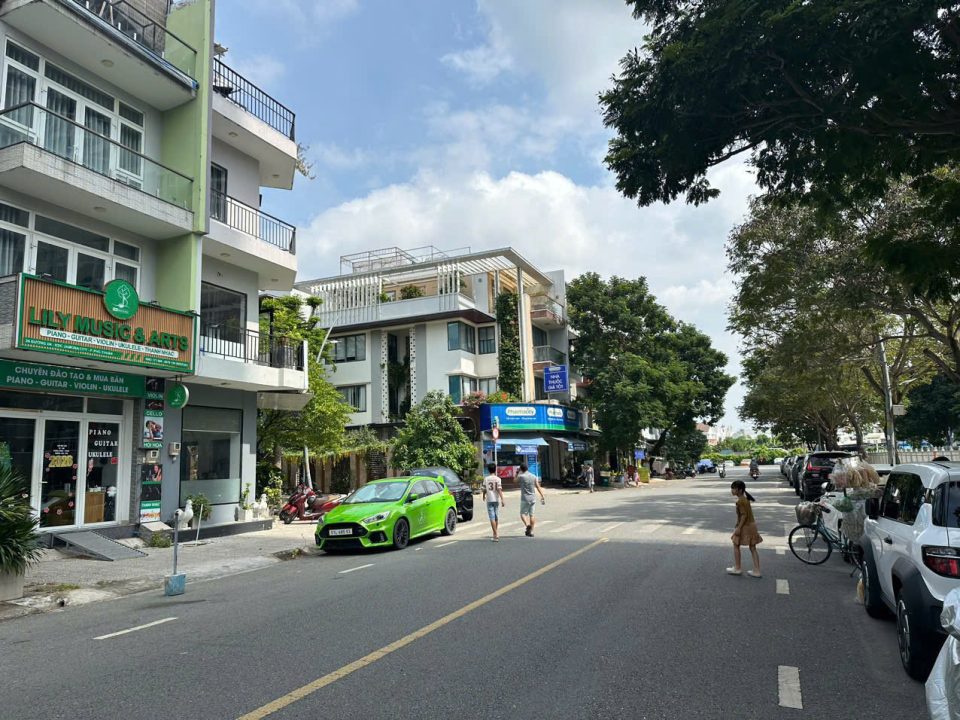 BÁN NHÀ MẶT TIỀN KINH DOANH KDC – JAMONA CITY 5×19,7m²