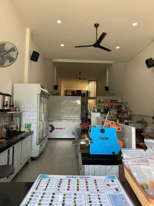 Bán Nhà MT Hoàng Quốc Việt – DT 5×24.5m (124m2) – Giá 17.5 Tỷ
