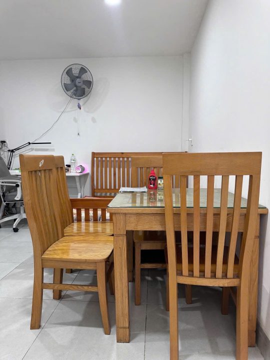 Bán Nhà MT Hoàng Quốc Việt – DT 5×24.5m (124m2) – Giá 17.5 Tỷ