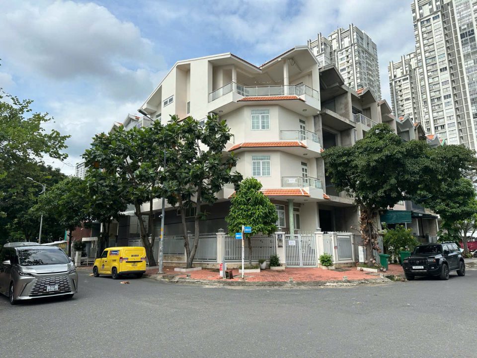 CƠ HỘI ĐẦU TƯ CỰC HIẾM – BIỆT THỰ GÓC 2 MẶT TIỀN HIM LAM KÊNH TẺ