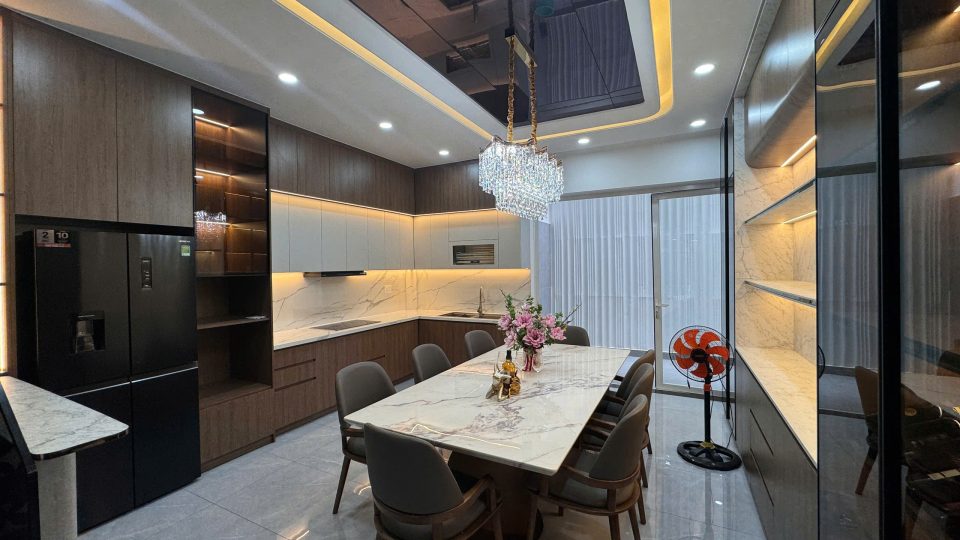 BÁN NHÀ PHỐ KHU CÔNG ÍCH QUẬN 4 – NHÀ MỚI THANG MÁY – FULL NỘI THẤT – GIÁ 19,5 TỶ