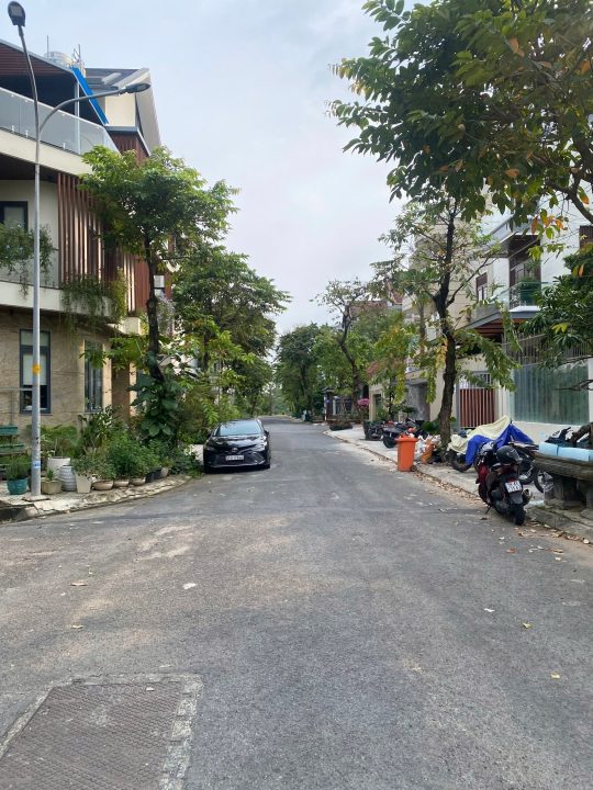 BIỆT THỰ GÓC 2 MẶT TIỀN – ĐANG KINH DOANH KHÁCH SẠN | KDC SADECO VEN SÔNG