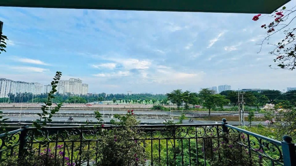 🏠 BIỆT THỰ ĐỐI DIỆN RMIT – SADECO VEN SÔNG | CÓ THANG MÁY | ĐƯỜNG SỐ 2