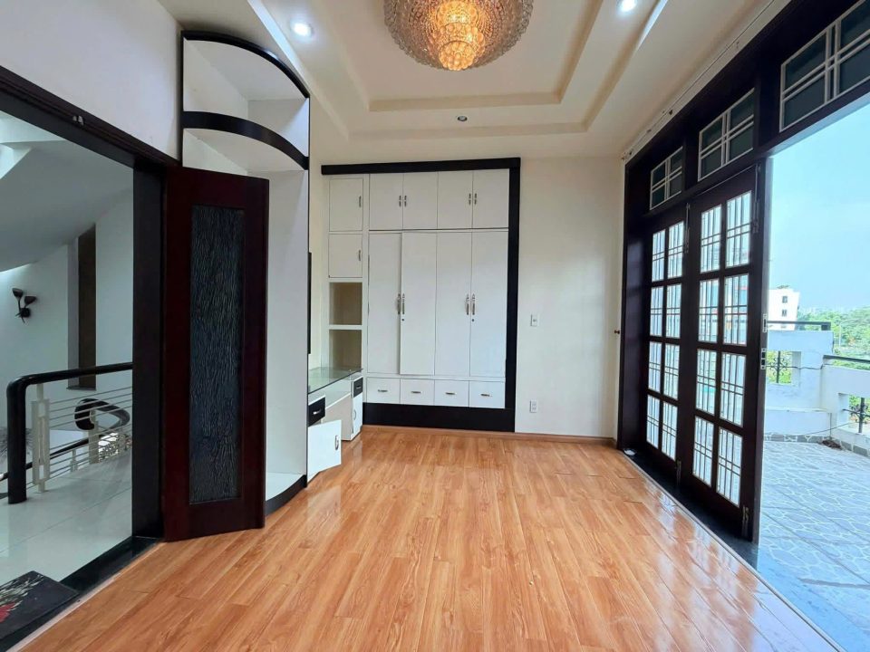 SIÊU PHẨM GÓC 2 MẶT TIỀN KDC CIQ4, QUẬN 7  – 477,2M² – NGANG KHỦNG 25M – CHỈ 68,68 TỶ!