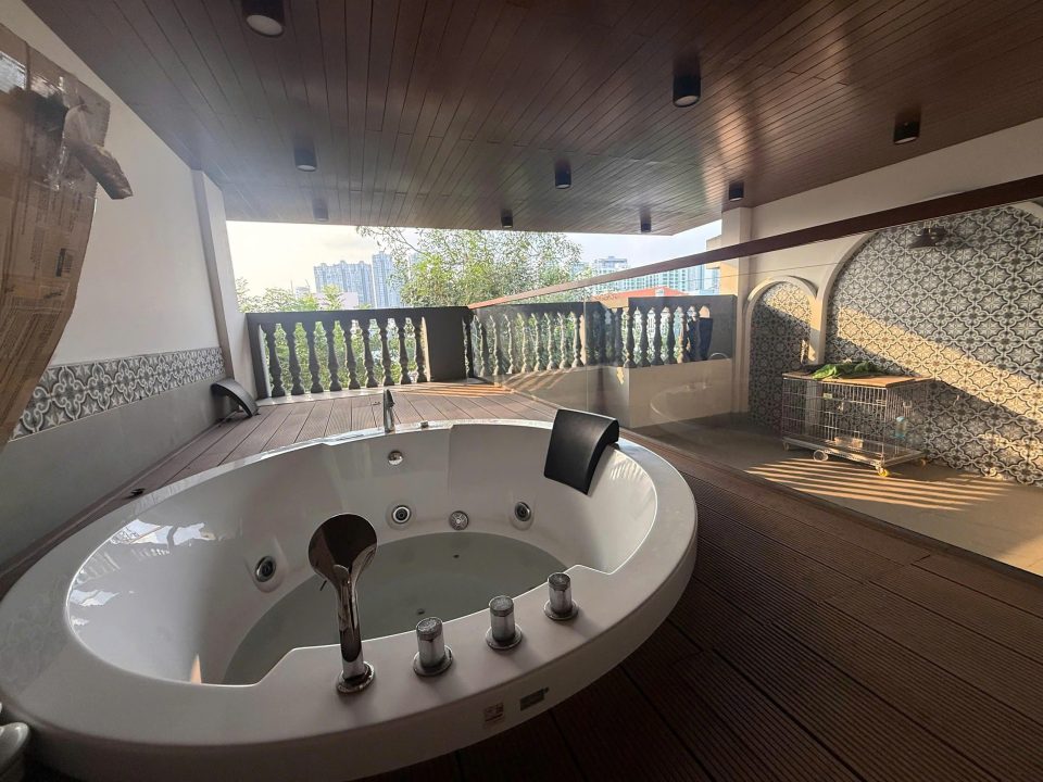 BÁN NHÀ MẶT TIỀN 6×20 FULL NỘI THẤT CÓ THANG MÁY– ĐƯỜNG SỐ 65 KDC TÂN QUY ĐÔNG