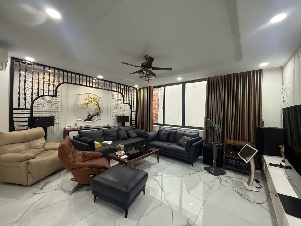 BÁN NHÀ MẶT TIỀN 6×20 FULL NỘI THẤT CÓ THANG MÁY– ĐƯỜNG SỐ 65 KDC TÂN QUY ĐÔNG