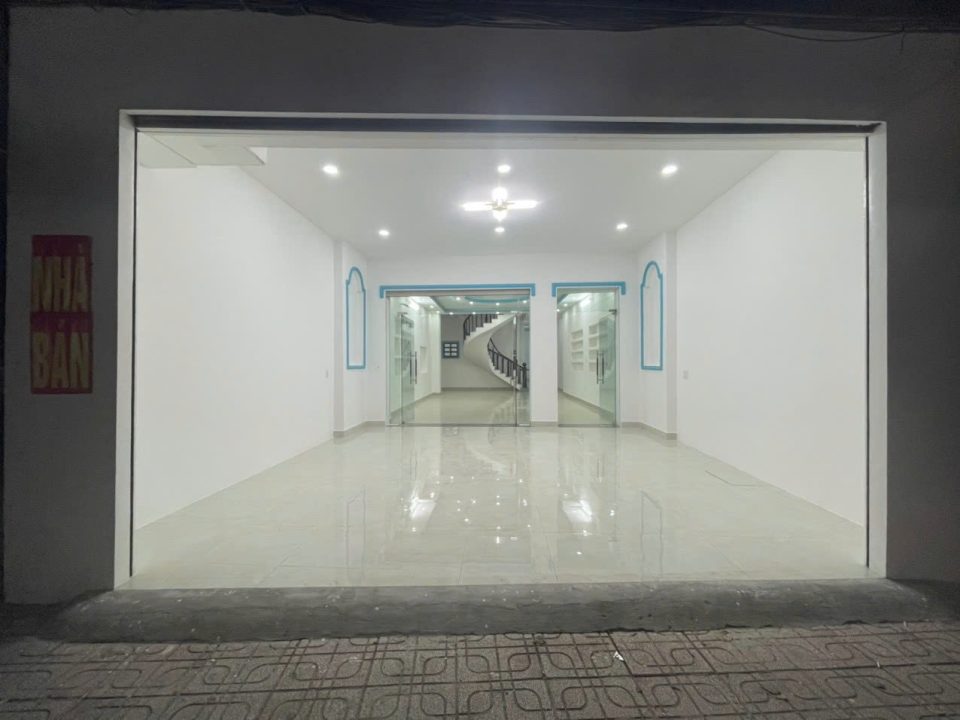 BÁN NHÀ MẶT TIỀN HUỲNH TẤN PHÁT 6x21m – GIÁ 20 TỶ