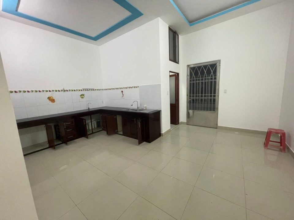 BÁN NHÀ MẶT TIỀN HUỲNH TẤN PHÁT 6x21m – GIÁ 20 TỶ