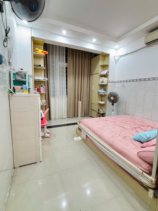 BÁN NHÀ ĐƯỜNG SỐ 17 – TÂN QUY, QUẬN 7 – CÓ HDT 47 TRIỆU/THÁNG