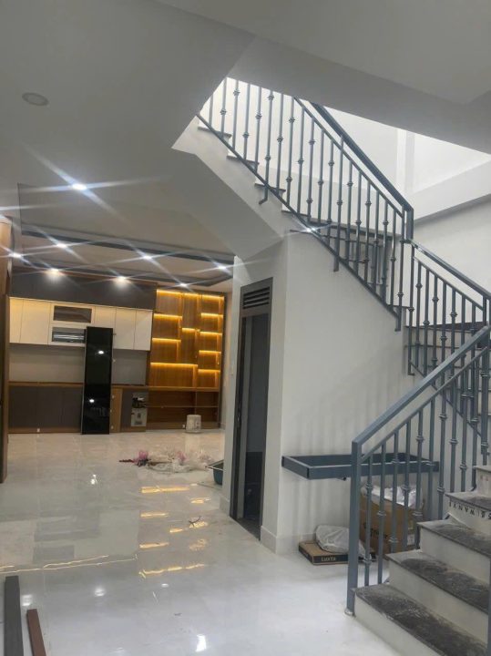 NHÀ MẶT TIỀN HUỲNH TẤN PHÁT – VỊ TRÍ ĐƯỜNG LỚN, SẦM UẤT Mặt tiền kinh doanh – GPXD cao tầng – tiềm năng khai thác tốt