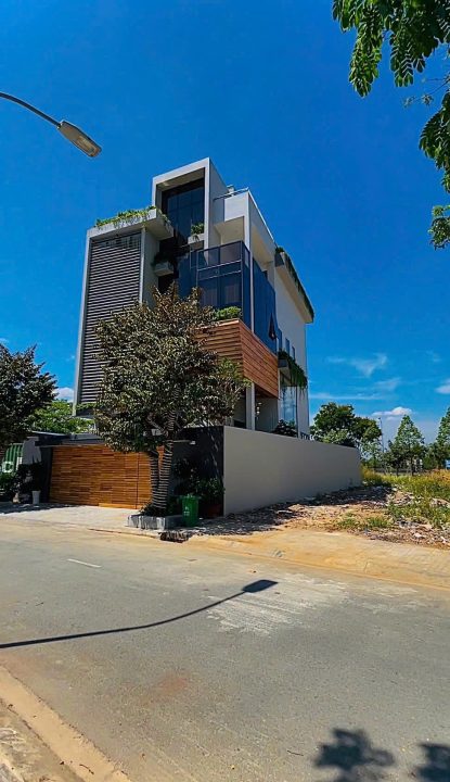 Bán Biệt Thự Đẹp Khu Công Ích Q4 –  Full Nội Thất, Có Hồ Bơi – Giá 36,5 Tỷ