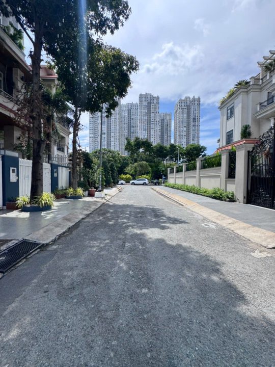 SIÊU BIỆT THỰ HIM LAM – NGANG 10M HIẾM, GIÁ TỐT CHỈ 60 TỶ!