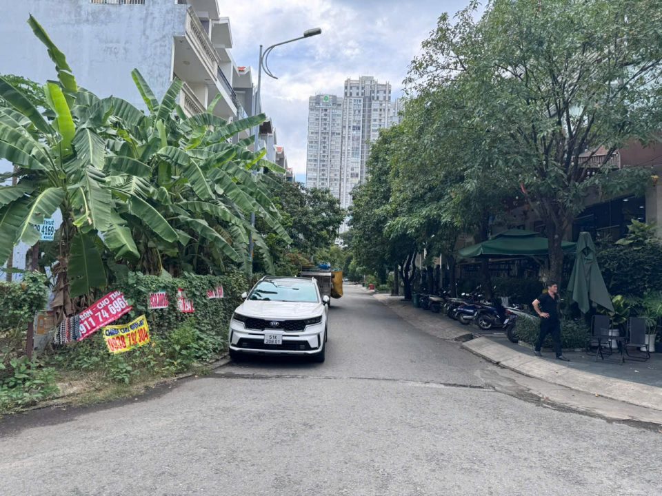 BÁN LÔ GÓC 12,5×20 ĐẤT NỀN ĐẸP – ĐƯỜNG SỐ 5, HIM LAM KÊNH TẺ