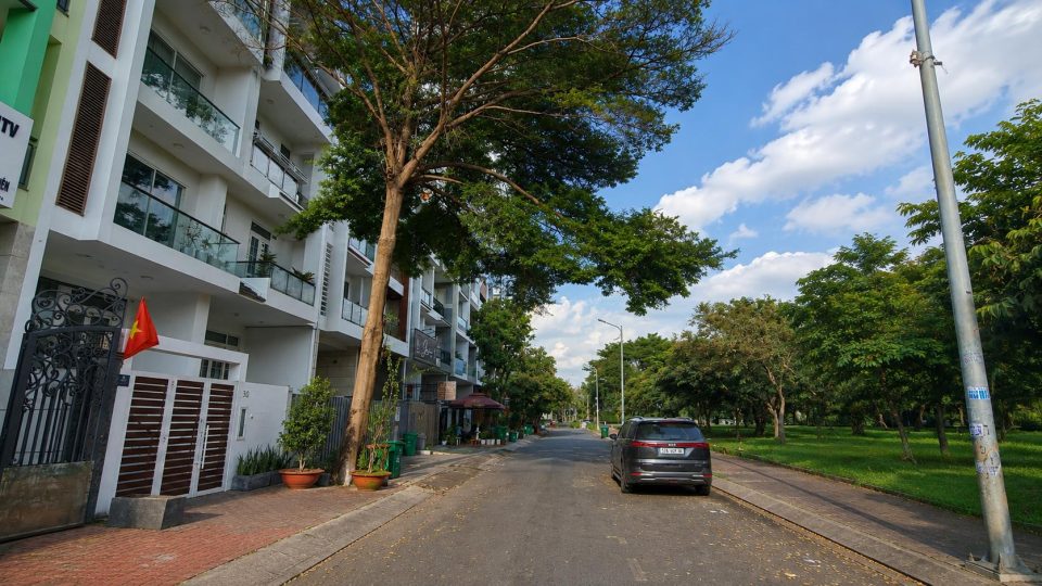 🏡 Bán Nhà Phố Him Lam Kênh Tẻ View Sông – Đối Diện Công Viên – Đang Có Dòng Tiền – Giá 30 Tỷ