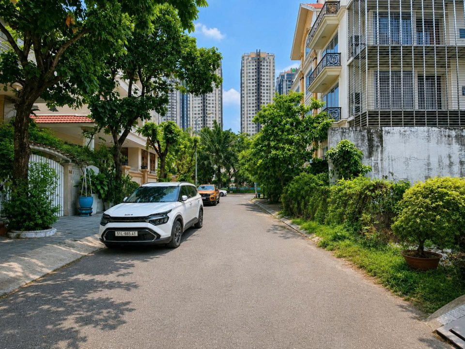 Bán Đất Nền Biệt Thự KDC Him Lam Đường Số 10, Quận 7 | 200m² | Gần Hồ | Giá 39.5 Tỷ