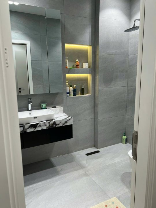 Bán Biệt Thự Him Lam – DT: 7.5 X 20 m – 150m² – Có Thang Máy – Giá 45 Tỷ