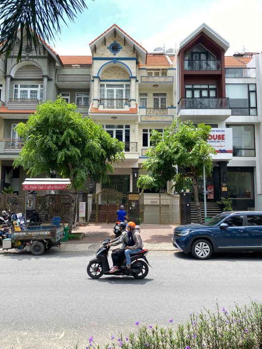 Bán Cặp Biệt Thự KDC Him Lam Đường D1 Quận 7 | Diện Tích 15x20m (300m²) | Giá 125 Tỷ