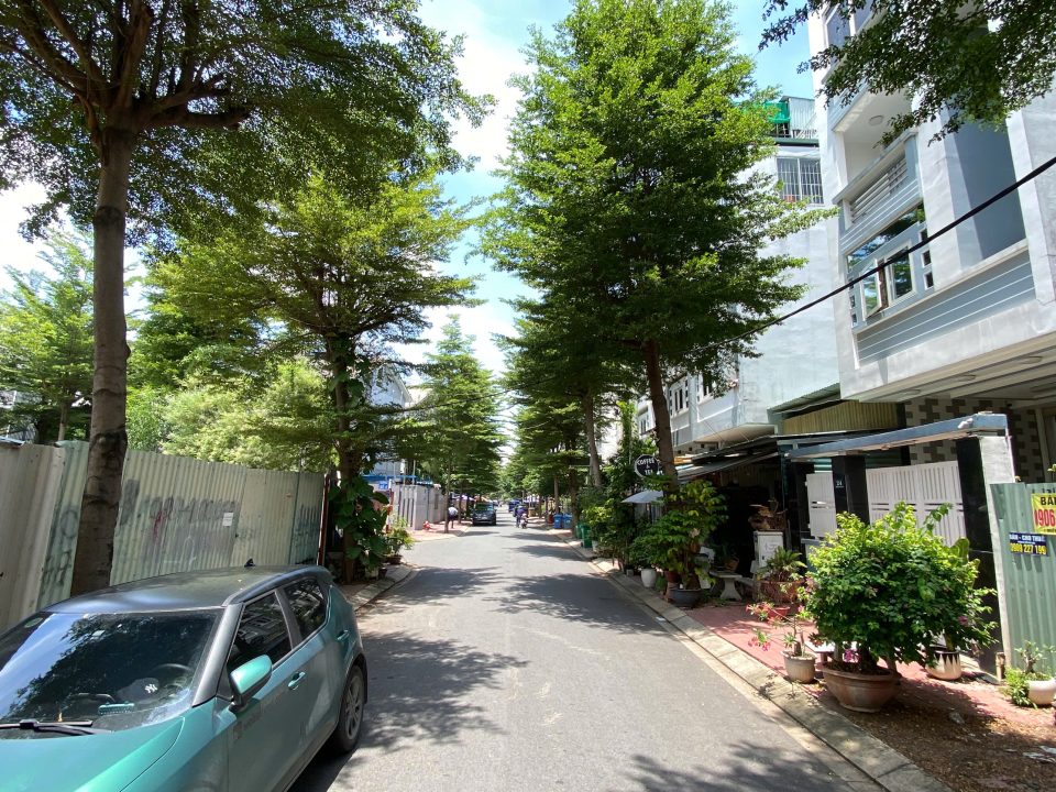 Bán Nhà Phố KDC Kim Sơn Quận 7 – Nhà Đẹp, Có Thang Máy, Giá Tốt Chỉ 21,5 Tỷ