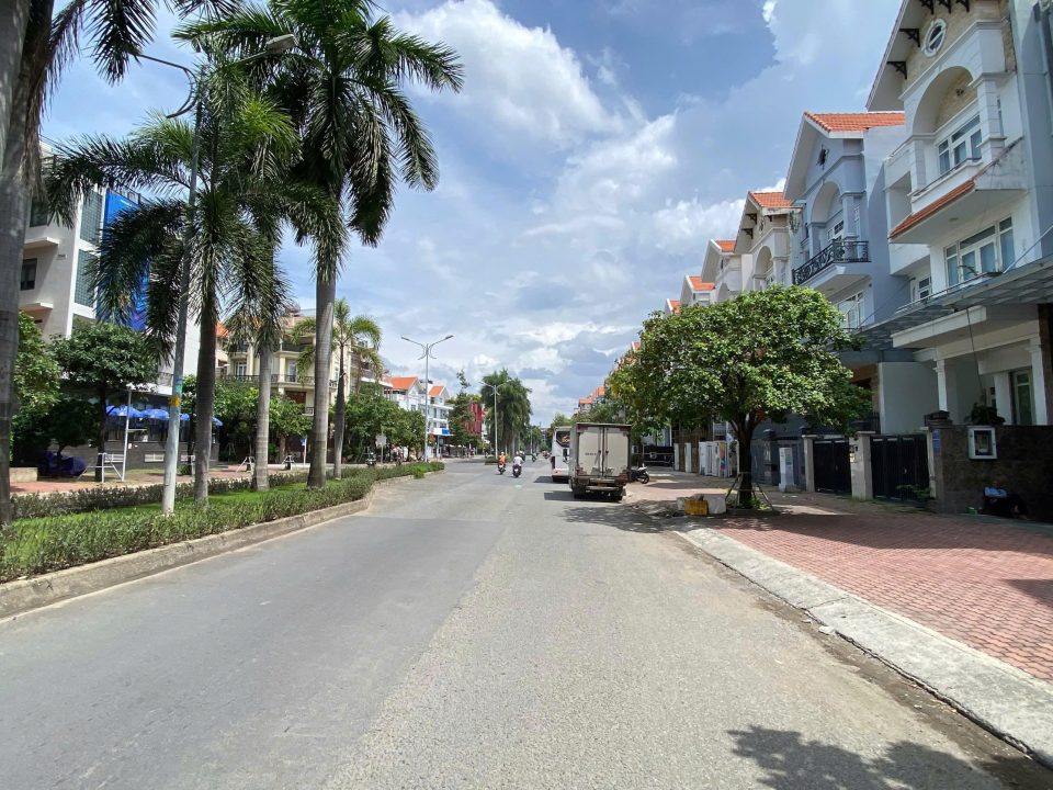 Bán Biệt Thự KDC Him Lam Đường D1 (Hoàng Trọng Mậu) | DT 7.5x20m (150m²) | Thang Máy | Giá 65 Tỷ