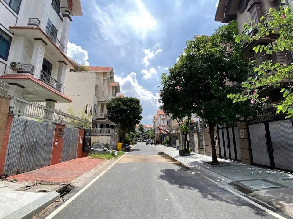Bán Biệt Thự KDC Him Lam Đường Số 8 Quận 7 | Diện Tích 10x20m (200m²) | Giá 63 Tỷ