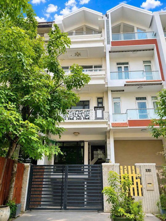 🔥 NHÀ PHỐ HIM LAM ĐƯỜNG SỐ 5 – ĐỐI DIỆN VĂN PHÒNG CÔNG CHỨNG | FULL NỘI THẤT CAO CẤP
