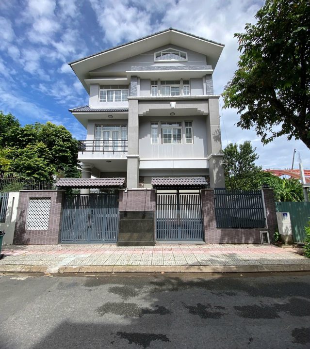 Bán Biệt Thự KDC Sadeco Ven Sông – Diện Tích 234m², Giá 38 Tỷ (166 triệu/m2)