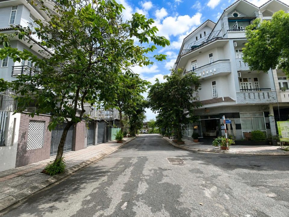 Bán Biệt Thự KDC Sadeco Ven Sông – Diện Tích 234m², Giá 38 Tỷ (166 triệu/m2)
