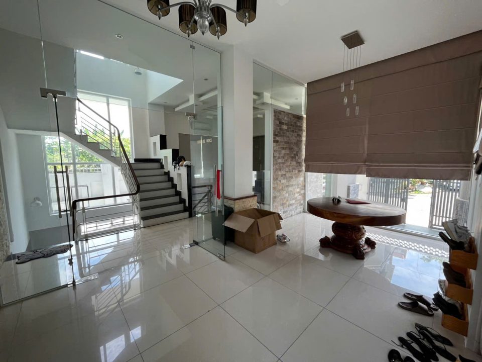 Bán Biệt Thự KDC Sadeco Ven Sông – Diện Tích 234m², Giá 38 Tỷ (166 triệu/m2)