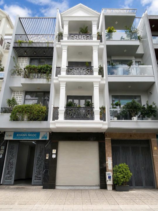 Bán nhà KDC Công Ích Q4 –  5x16m, full nội thất, giá 17,5 tỷ