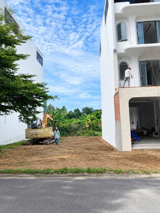 BÁN ĐẤT NỀN NHÀ PHỐ TĐC PHÚ MỸ – 90M2 – ĐỐI DIỆN TRƯỜNG HỌC, ĐƯỜNG D6, QUẬN 7