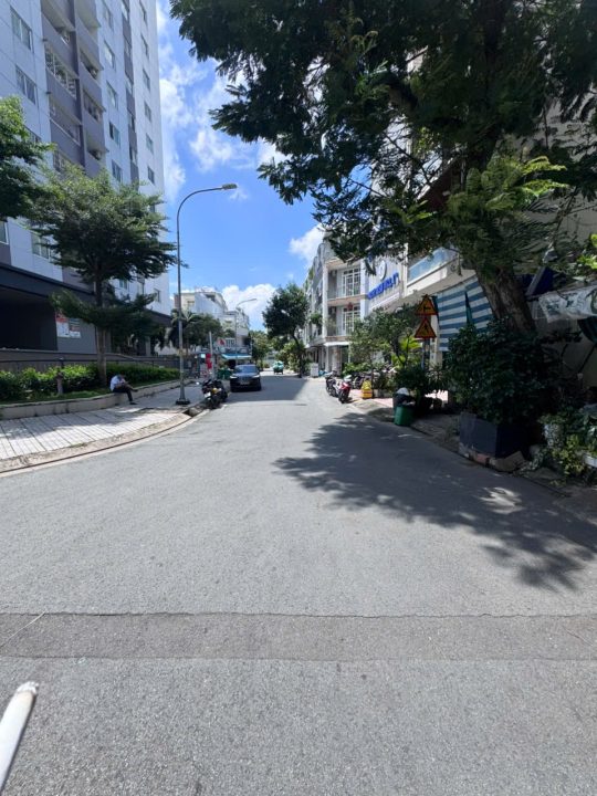 BÁN NHÀ PHỐ KDC CÔNG ÍCH QUẬN 4 – ĐƯỜNG SỐ 3 NHÀ MỚI – THIẾT KẾ HIỆN ĐẠI
