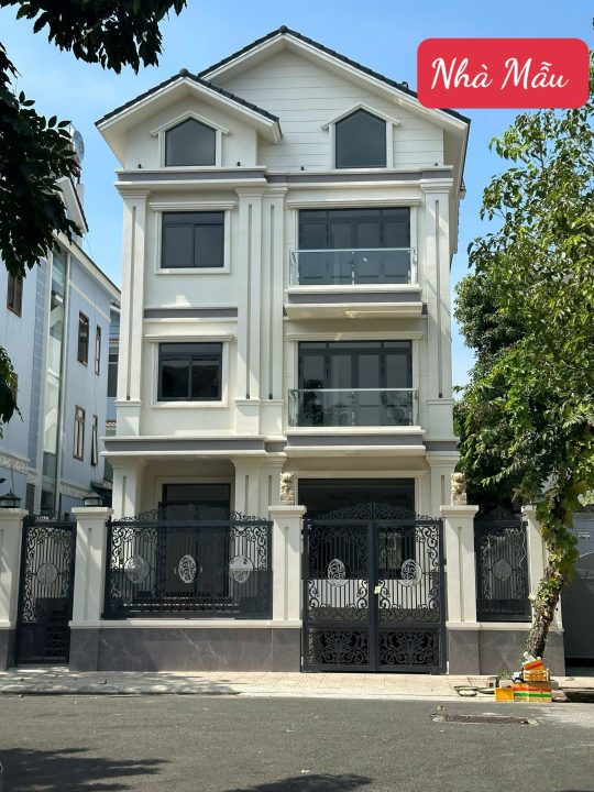 BÁN ĐẤT BIỆT THỰ KDC SADECO VEN SÔNG – QUẬN 7