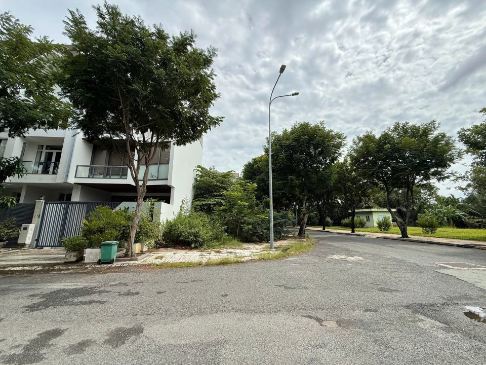 BÁN LÔ GÓC 2 MẶT TIỀN KDC SADECO VEN SÔNG – VIEW TRỰC DIỆN SÔNG