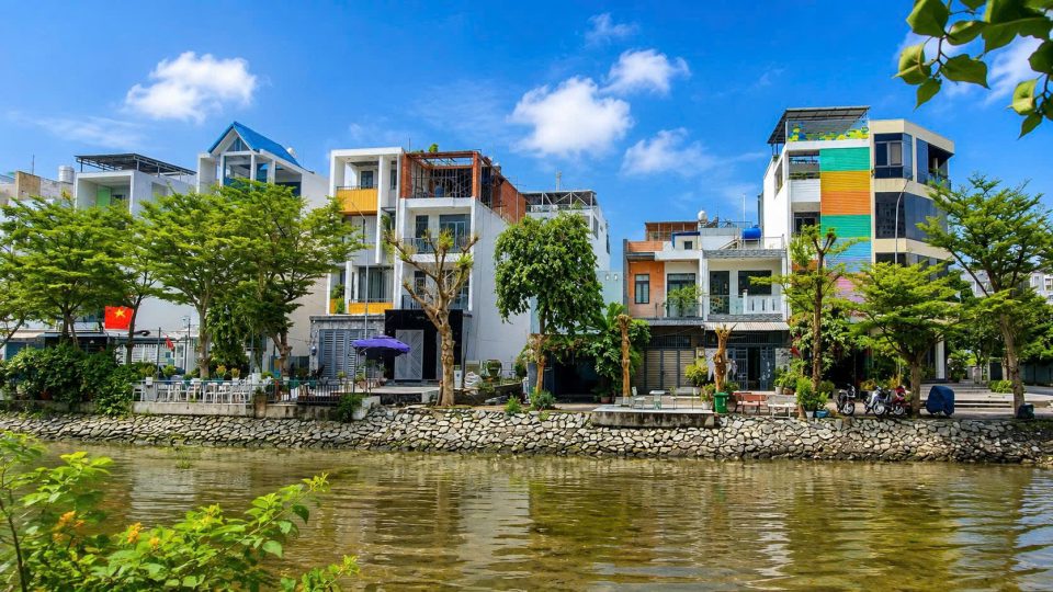 🔥 NHÀ PHỐ VIEW HỒ HIẾM CÓ TĐC PHÚ MỸ – FULL NỘI THẤT, GIÁ CHỈ 11 TỶ